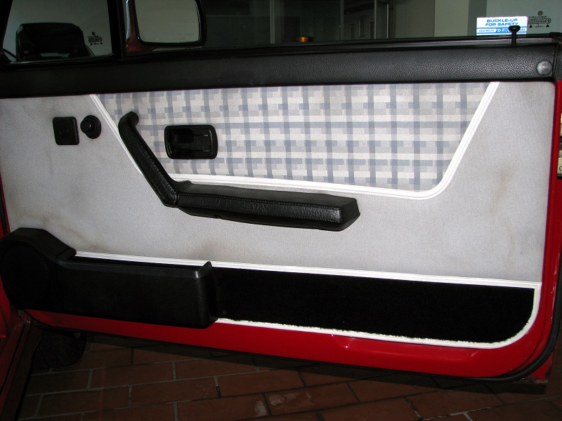Golf 1 Cabrio vordere Türverkleidung Türpappen schwarz 2 Teilig