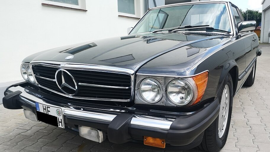 Mercedes Benz 560 SL