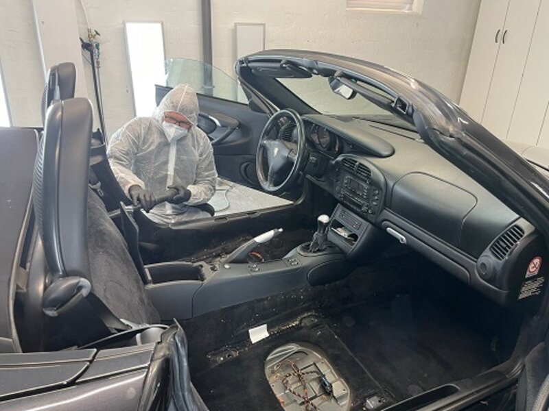 Schimmelexplosion im Porsche Cabrio - Bünde - Autoaufbereitung
