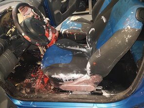 Vandalismus im Auto Innenraum - da muss der Profi aus Kirchlengern ran!